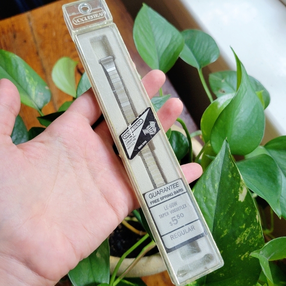 Vintage Voguestrap LE-60W Taper Vogueflex Classic Dainty Silver Watchband - Picture 1 of 5